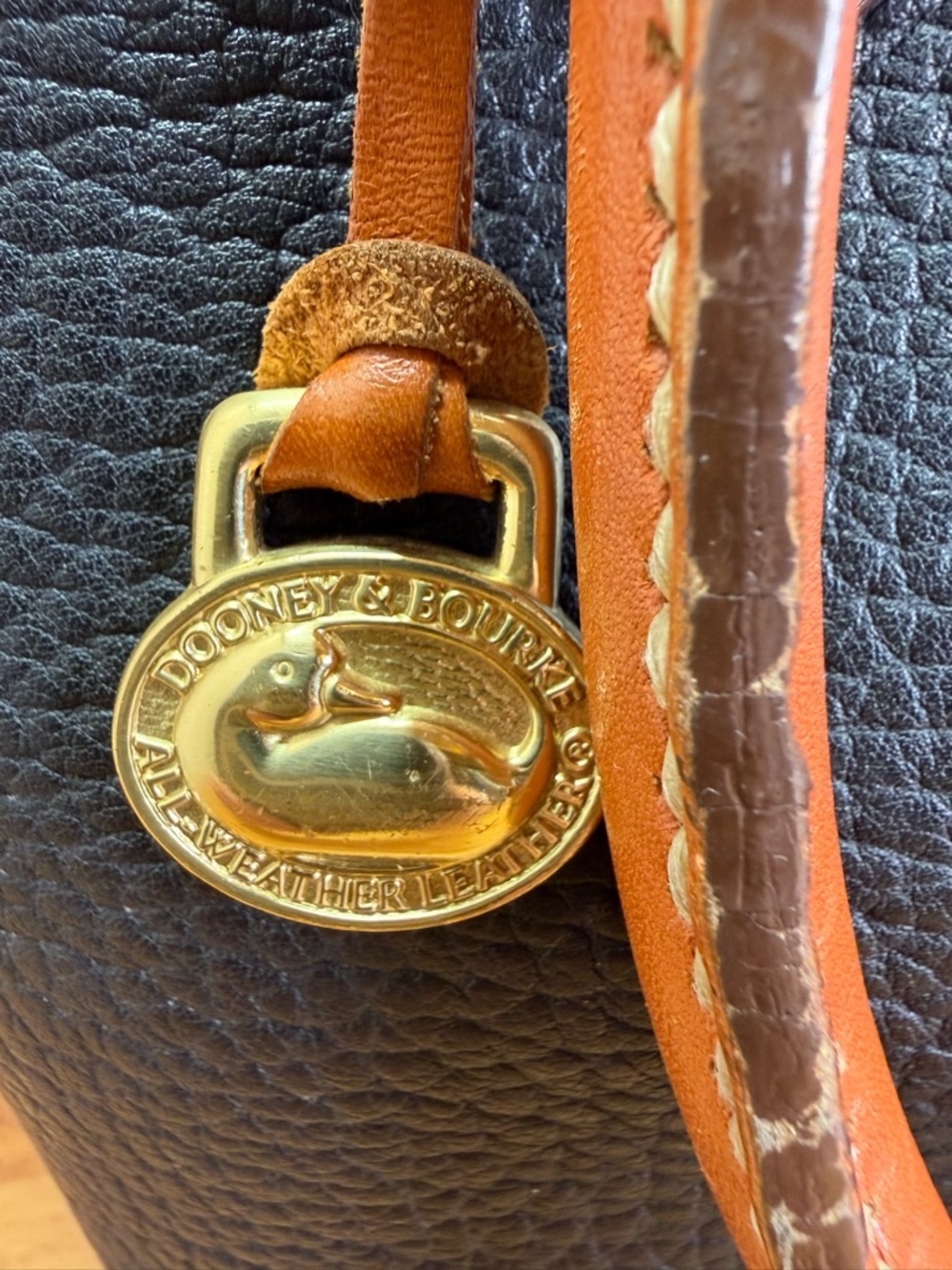 Vtg Dooney & Bourke All Weather Leather Domed Satchel Navy British Tan USA Made - Picture 7 of 15